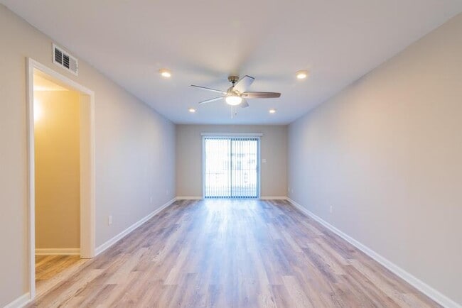 Building Photo - 116 Briarcliff Dr