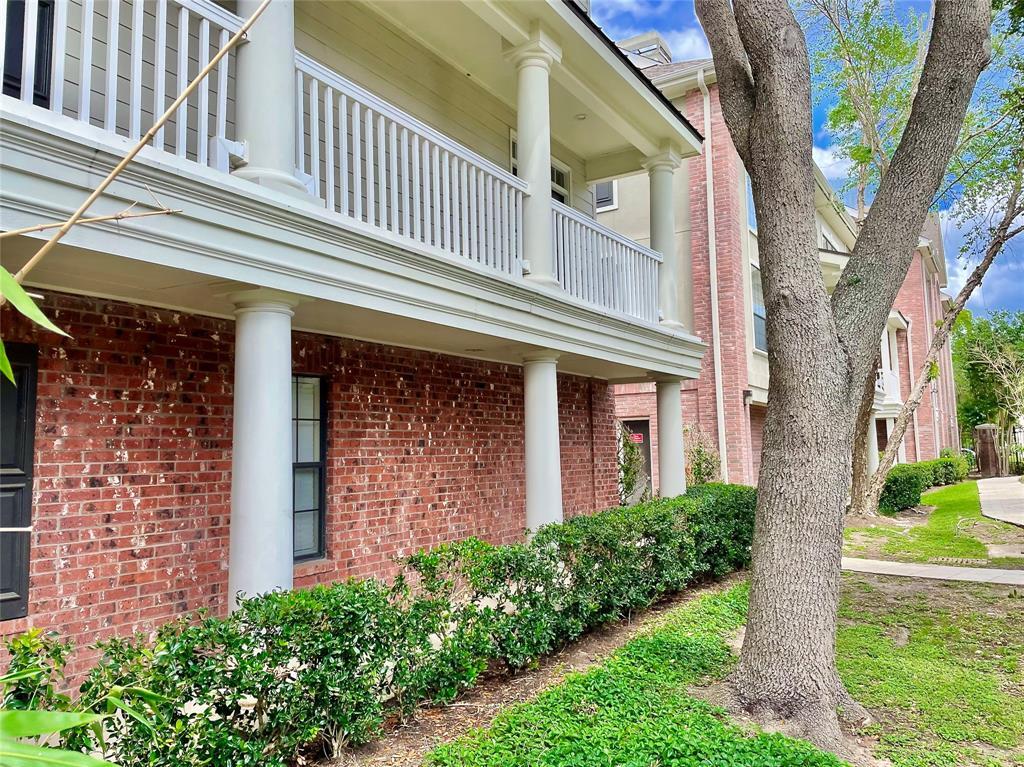15200 Memorial Dr Unit 304B, Houston, TX 77079 Condo for Rent in