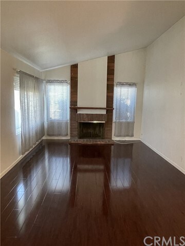 Foto del edificio - 19046 Jeffrey Ave