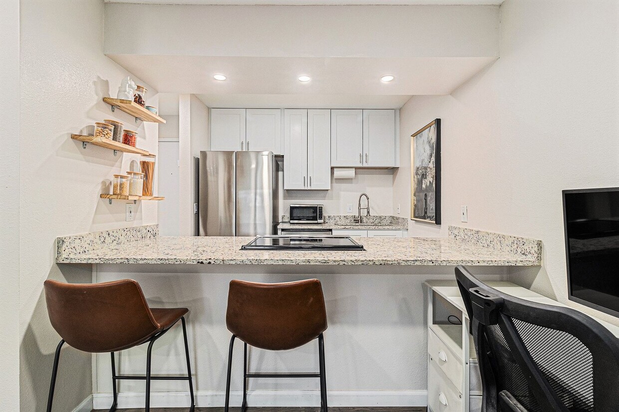1 Bed / 1 Bath Condo for Rent in Central Boulder $1,545/mo - 1 Bed / 1 Bath Condo for Rent in Central Boulder $1,545/mo