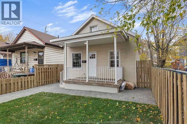 Photo du bâtiment - 666 Brant St