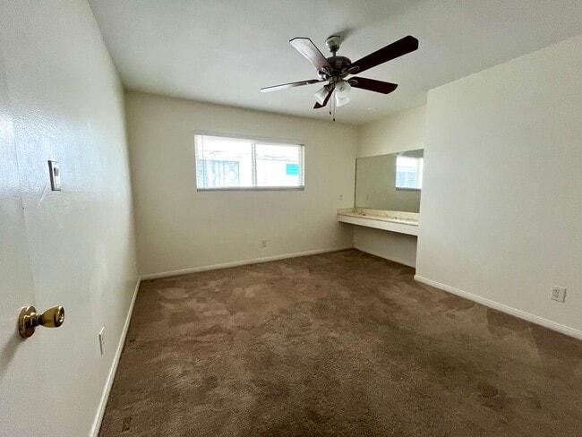 Foto del edificio - 12562 Brookshire Ave