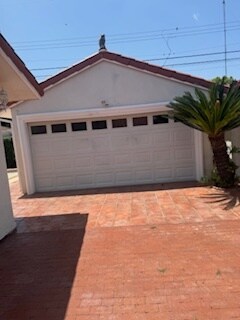 Foto del edificio - 10331 Newville Ave