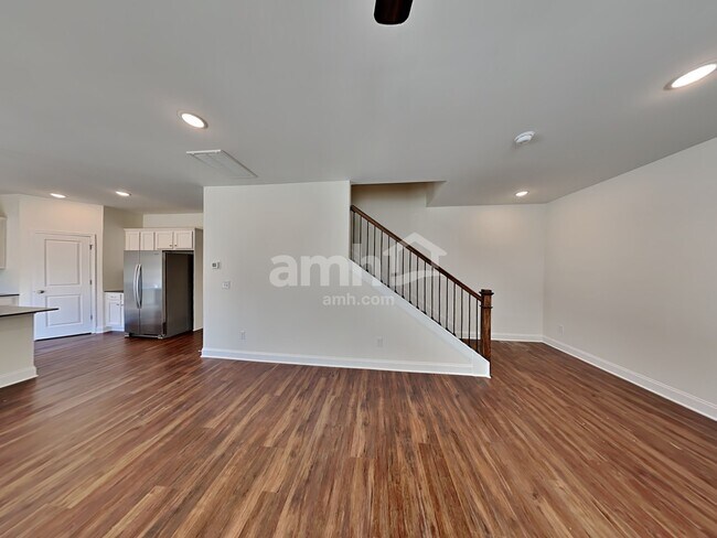 Foto del edificio - 15724 Thomas Rd