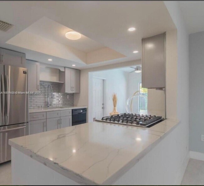 Foto del edificio - 8531 NW 25th St