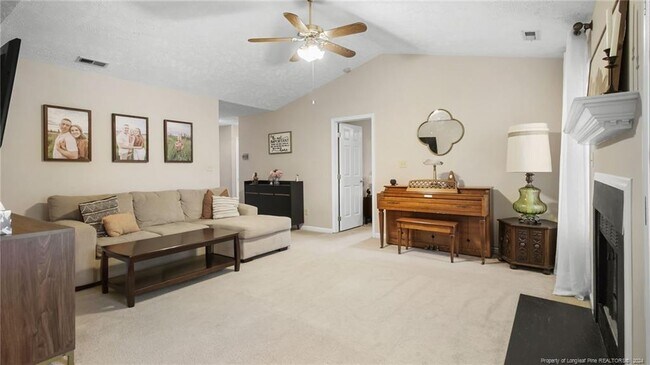 Building Photo - 2916 Loon Dr