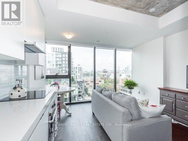 Photo du bâtiment - 625-629-1629 King St W