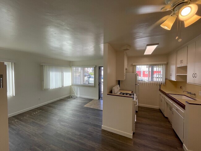 Foto del edificio - 1021 Hayes Ave