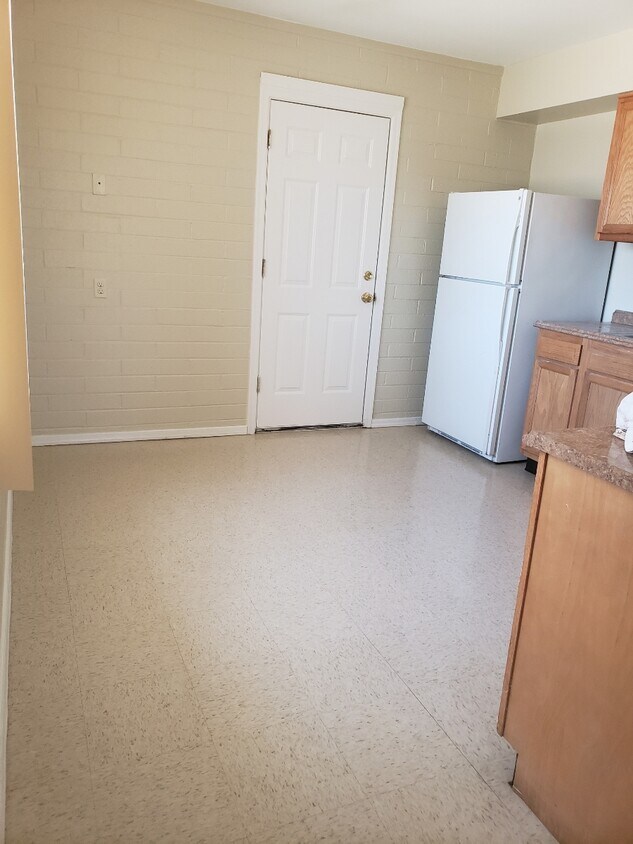Primary Photo - 10034 N 18th Ave