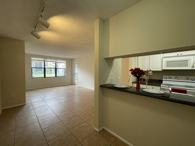 Foto del edificio - 4401 W McNab Rd