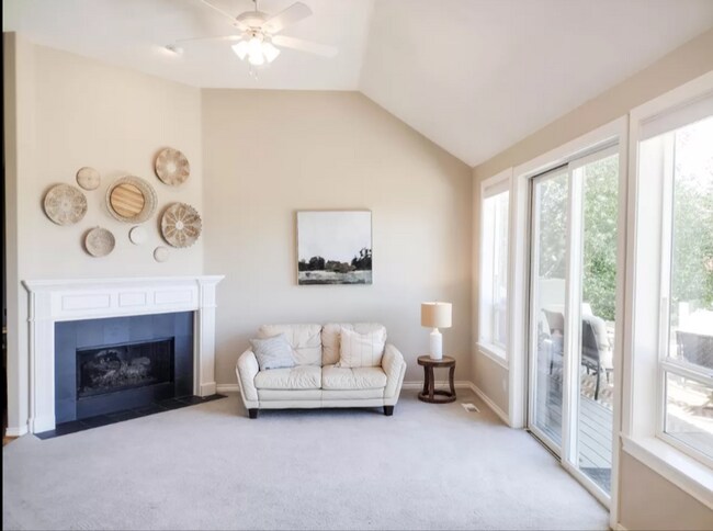 Building Photo - Wonderful 4 bed, 3 bath house with Eco friendly Solar Panels - Get Half Off Your First Month's Rent!