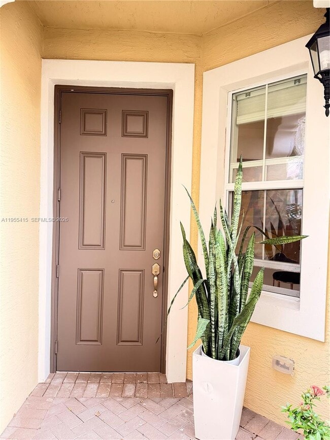 Foto del edificio - 12450 NW 32nd Manor