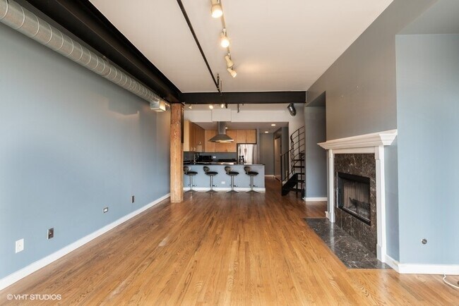 Building Photo - 2221 N Lister Ave