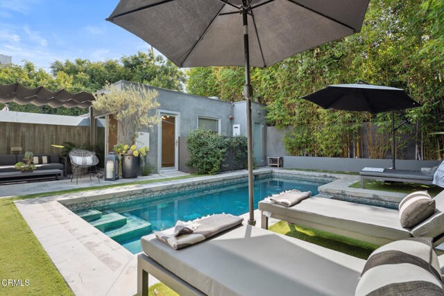 Foto principal - 329 Westbourne Dr