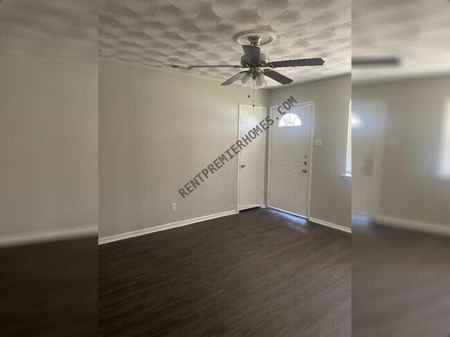 Building Photo - 5015 Dupont Dr