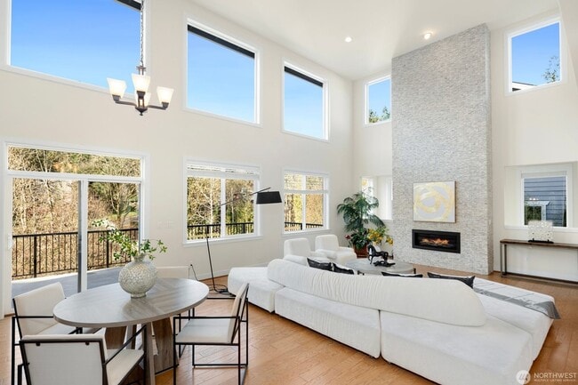 Building Photo - Stunning 5 bd 4.5 bath 5000 sqft Bothell Single Family House. Move in ready!!