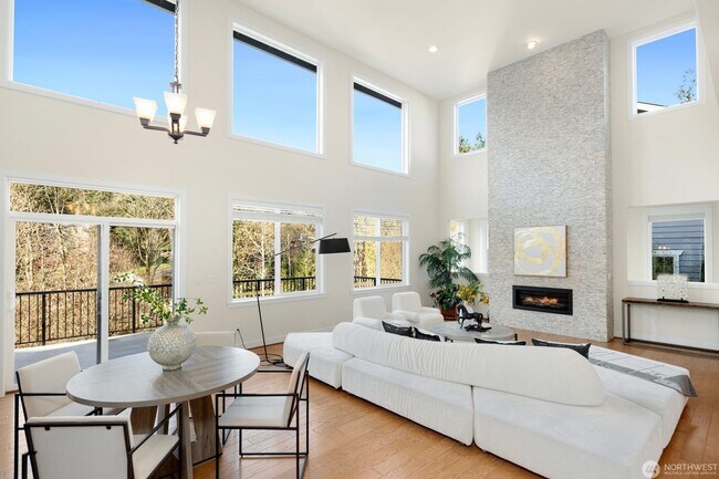 Foto del edificio - Stunning 5 bd 4.5 bath 5000 sqft Bothell Single Family House. Move in ready!!