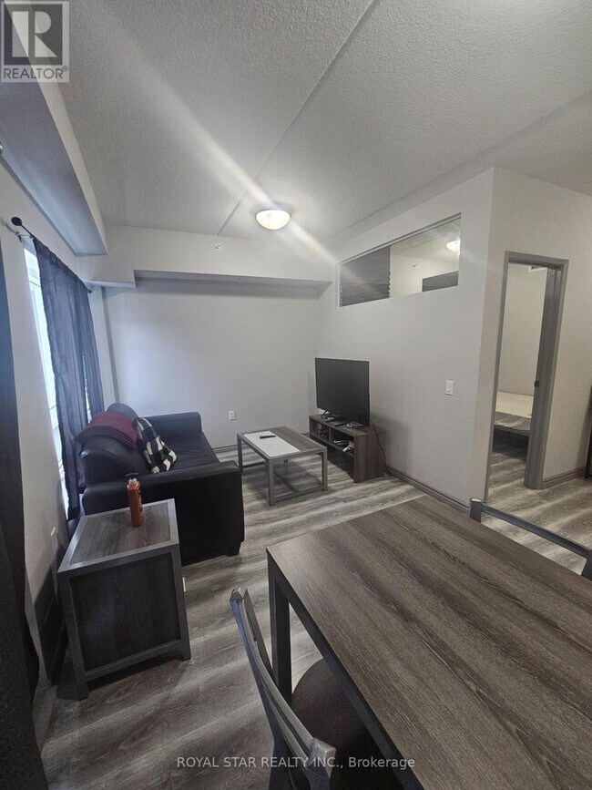 Photo du bâtiment - 275-F275 Larch St