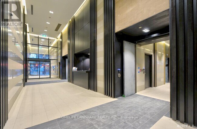 Building Photo - 501-1501 Yonge St