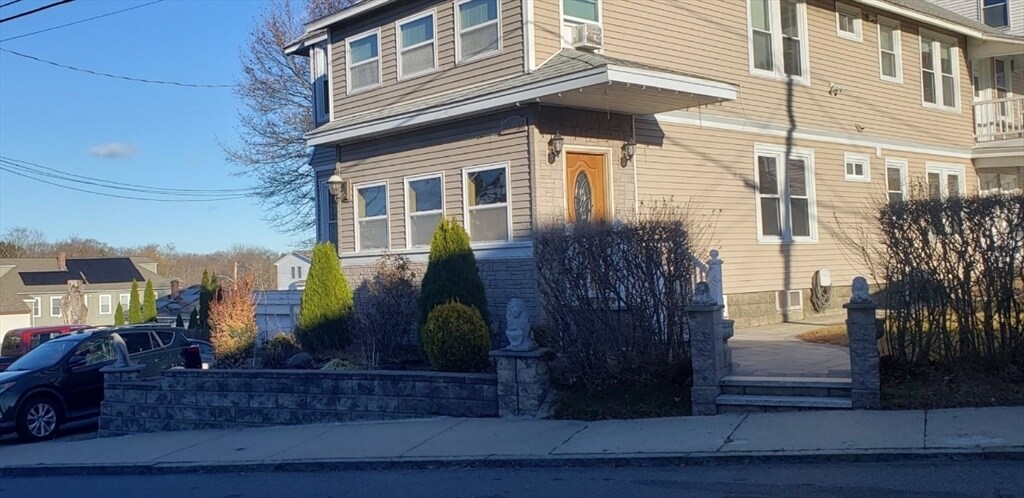 Building Photo - 27-29-29 Vermont St