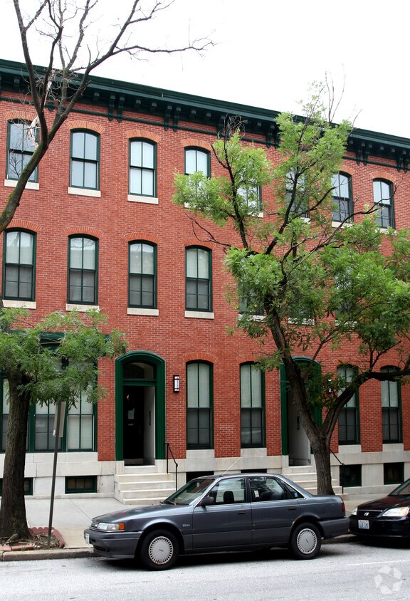 Primary Photo - 813 N Calvert St