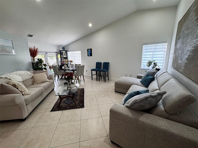 Building Photo - 14610 SW 145th Pl