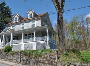 Front - 156 Hershberger Rd