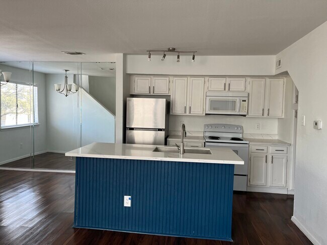 Foto del edificio - 9839 Walnut St