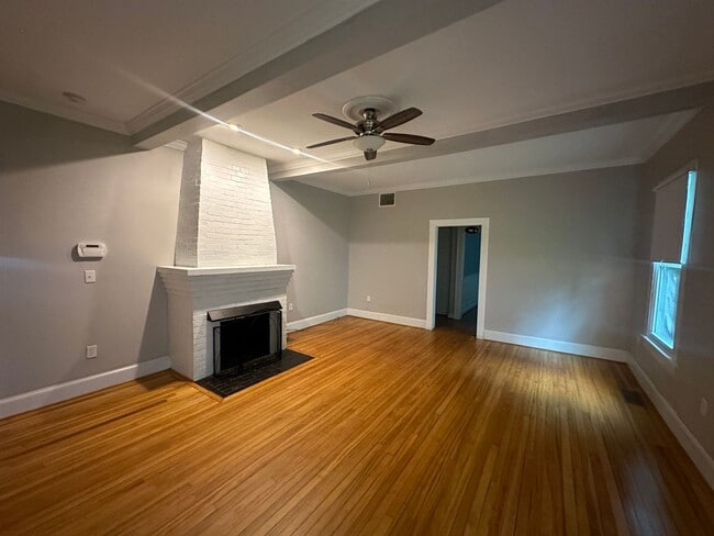 Foto del edificio - Gorgeous 3 Bed 2 Bath Haymount Home