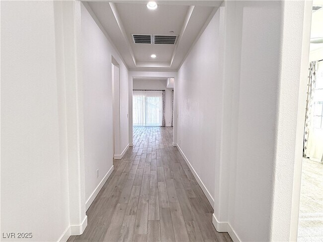 Foto del edificio - 724 Omaggio Pl