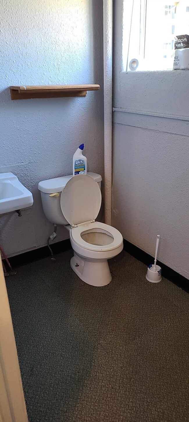 Building Photo - 111 Main St