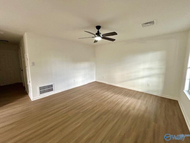 Building Photo - 4422 Bonnell Dr