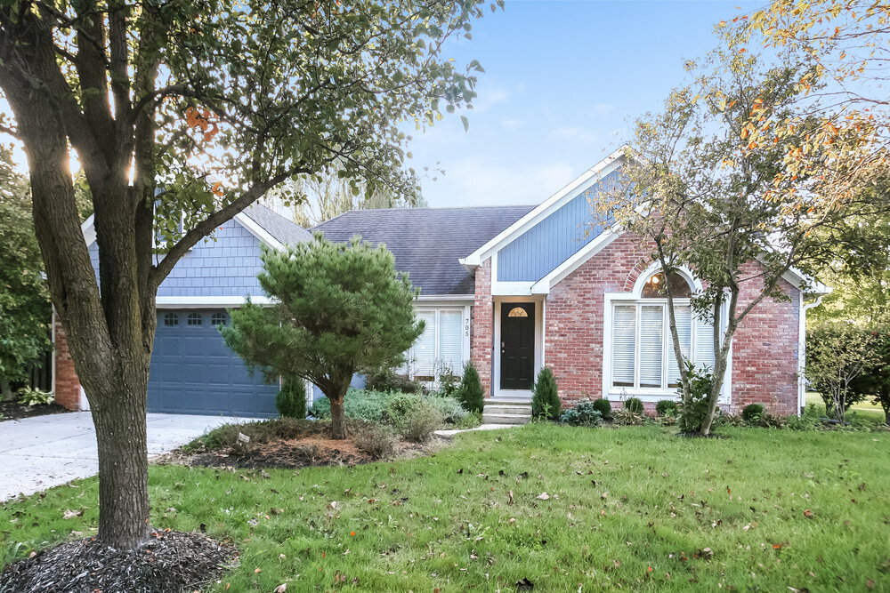 Primary Photo - 705 Firethorn Cir