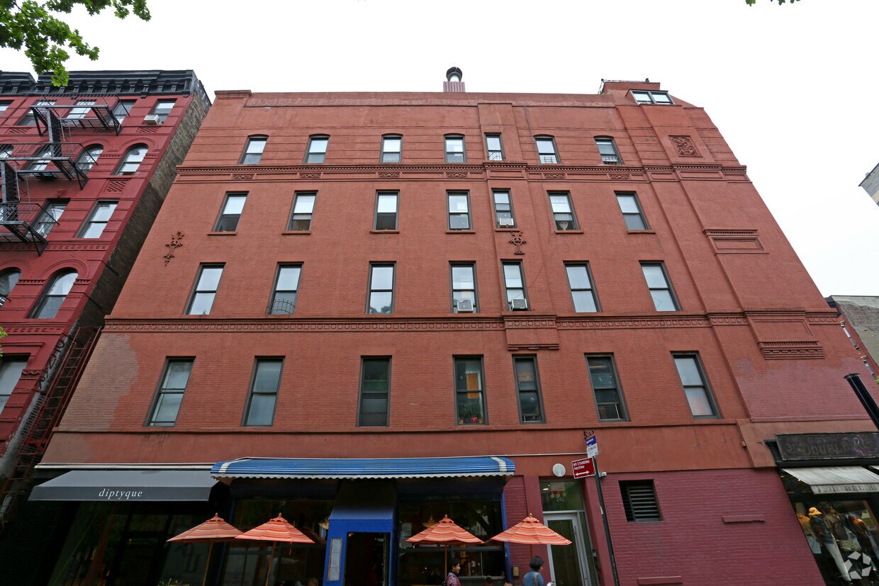 Foto del edificio - 242 Mott St
