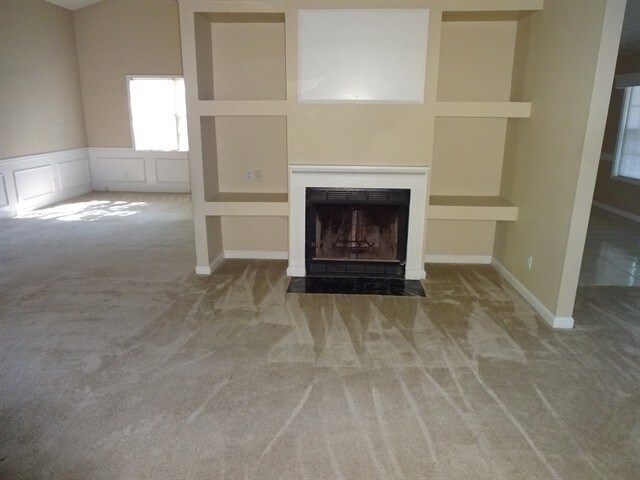 Foto del edificio - 875 Oaklen View Dr