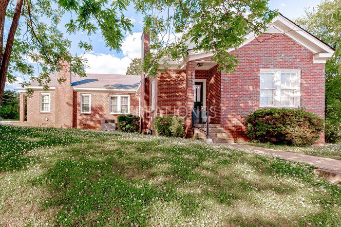 Primary Photo - Charming 4 Bedroom in Whitmire!