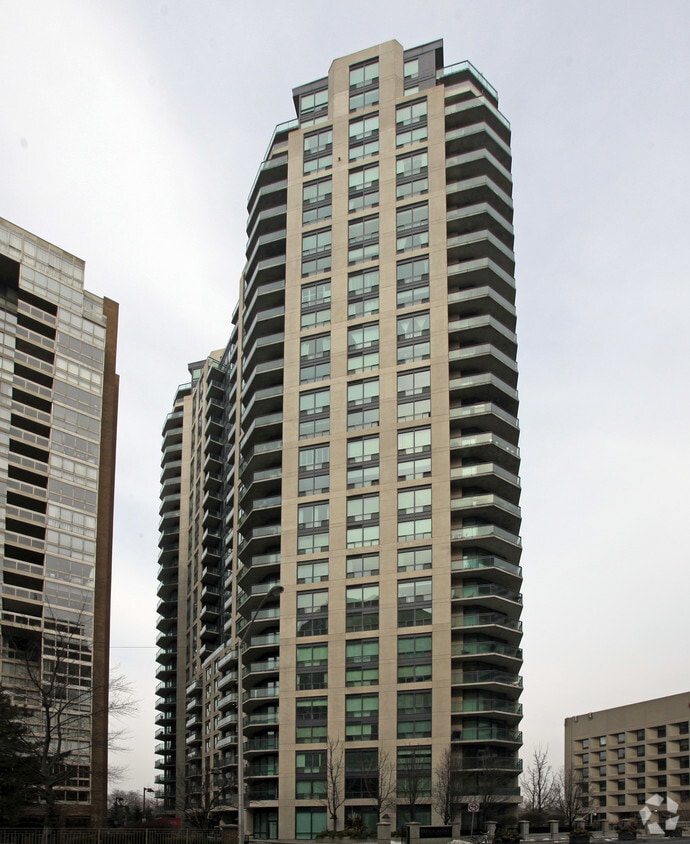 The Bellagio on Bloor Apartments 300 Bloor St E Toronto, ON