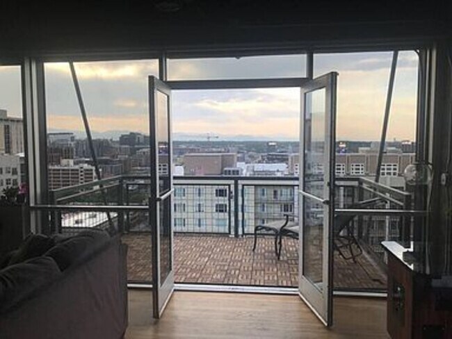 Foto del edificio - 2020 Arapahoe St