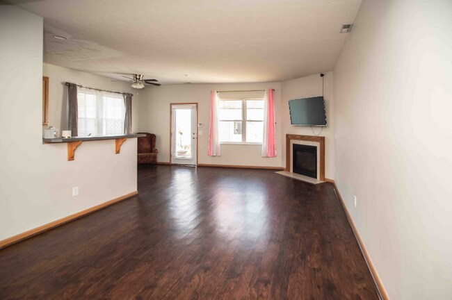 Foto del edificio - 3641 Grimes Dr