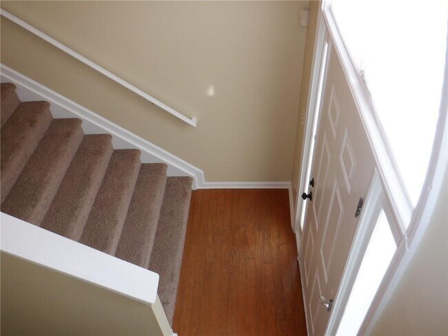 Foto del edificio - 400 Tambec NW Trace