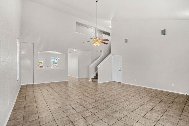Building Photo - 1602 Gigante Dr