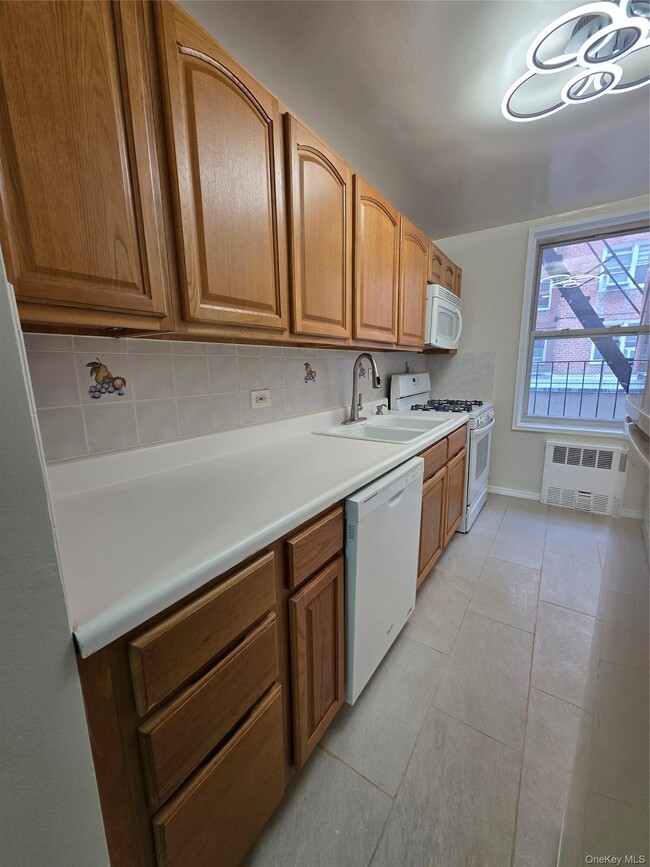 Building Photo - 99-44 67th Rd
