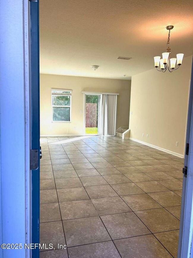 Building Photo - 742 Servia Dr