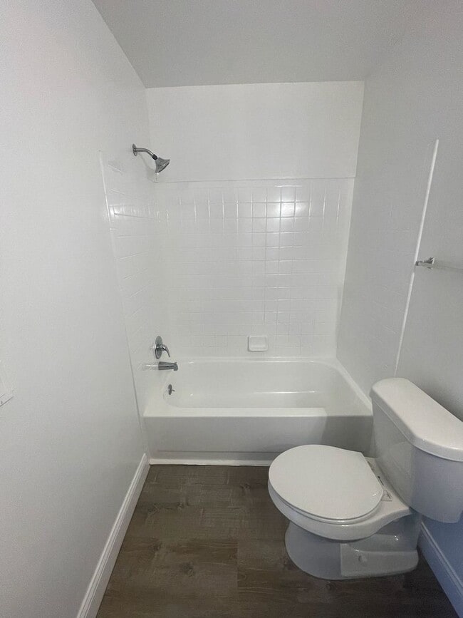 Interior Photo - 23220 FARMINGTON GROUP, LLC.