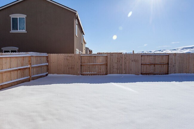 Foto del edificio - 8981 Quail Fls Dr