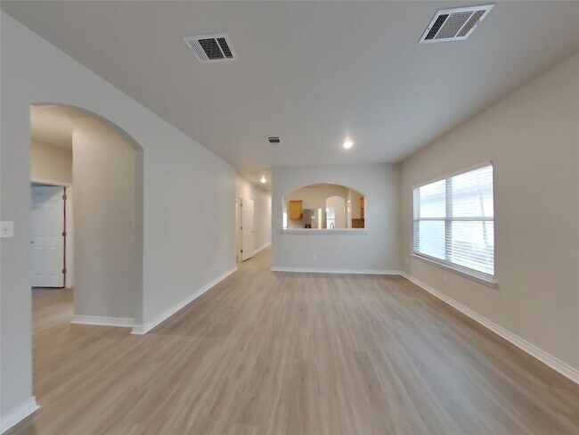 Building Photo - 11602 Morgan's Point St