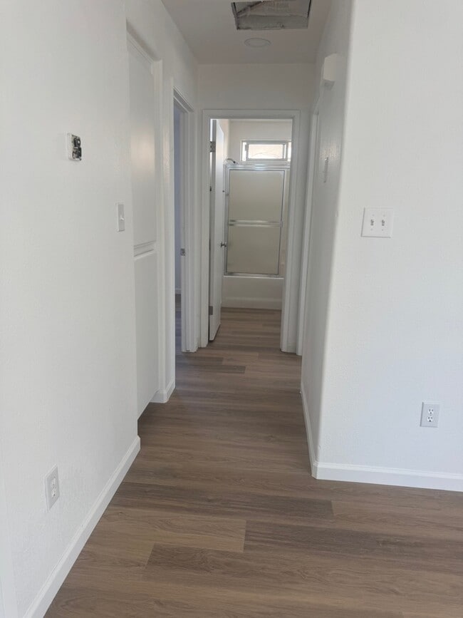 Foto del edificio - 339 W Kern Ave