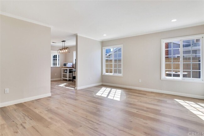 Building Photo - 5882 Rich Hill Way