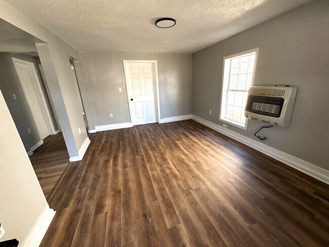 Foto del edificio - 329 N College St