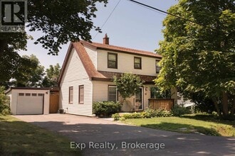 Building Photo - 10 Valleyview Crescent